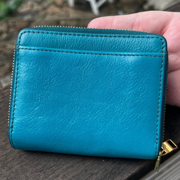 Fossil RFID Mini Multifunction in Peacock Genuine Cow Hide Leather Double Zip - Picture 5 of 11